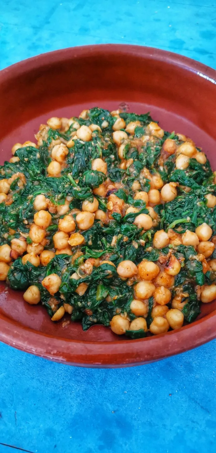 assiette de la recette Garbanzos con Espinacas (épinards et pois chiches)