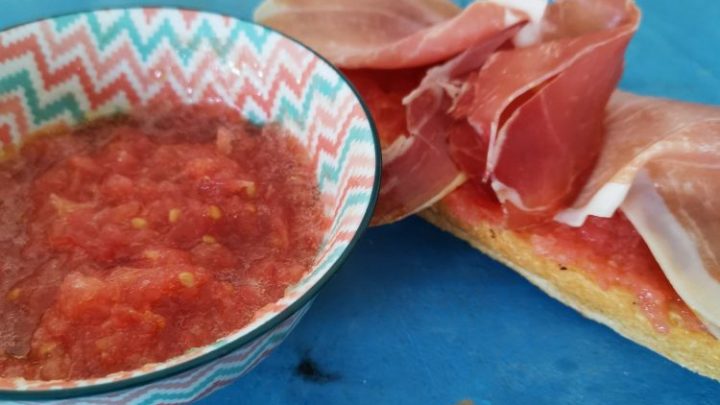 Pan con Tomate Recipe Toasted bread with tomato olive oil and ham4
