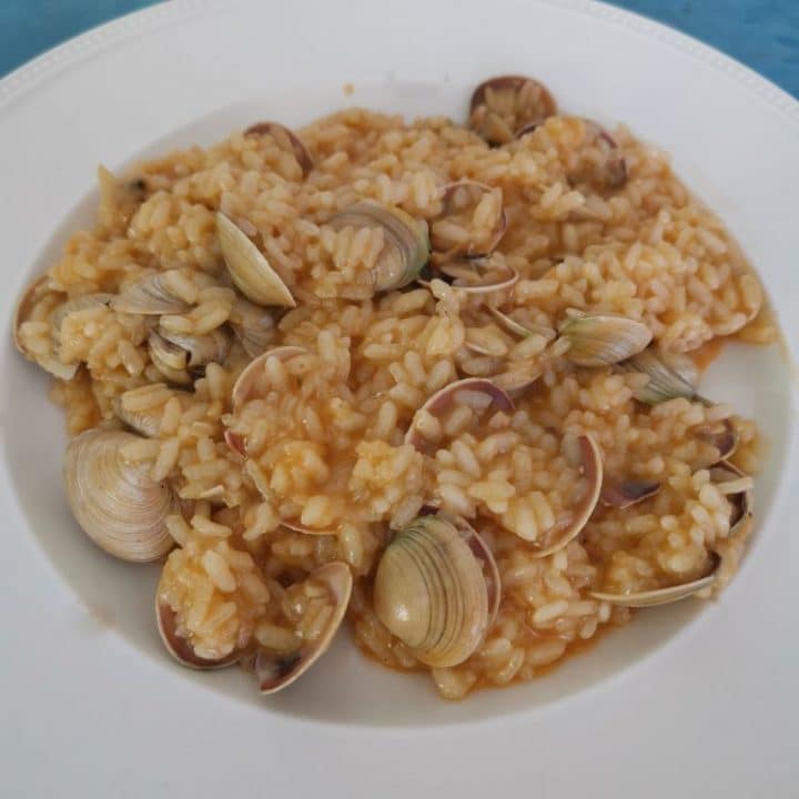 Arroz con Almejas Recipe (Rice with Clams)