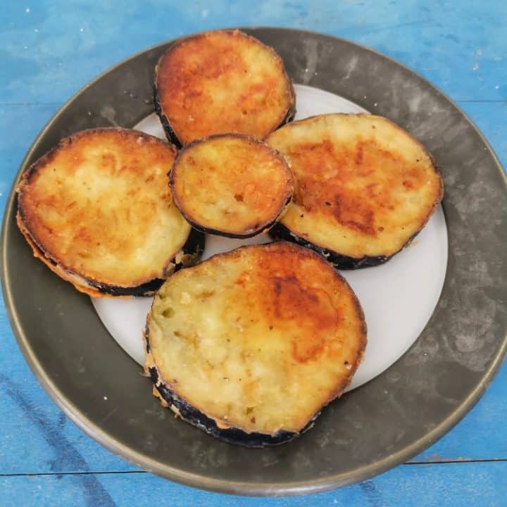 ¿Cómo hacer unas crujientes berenjenas cubiertas de miel?