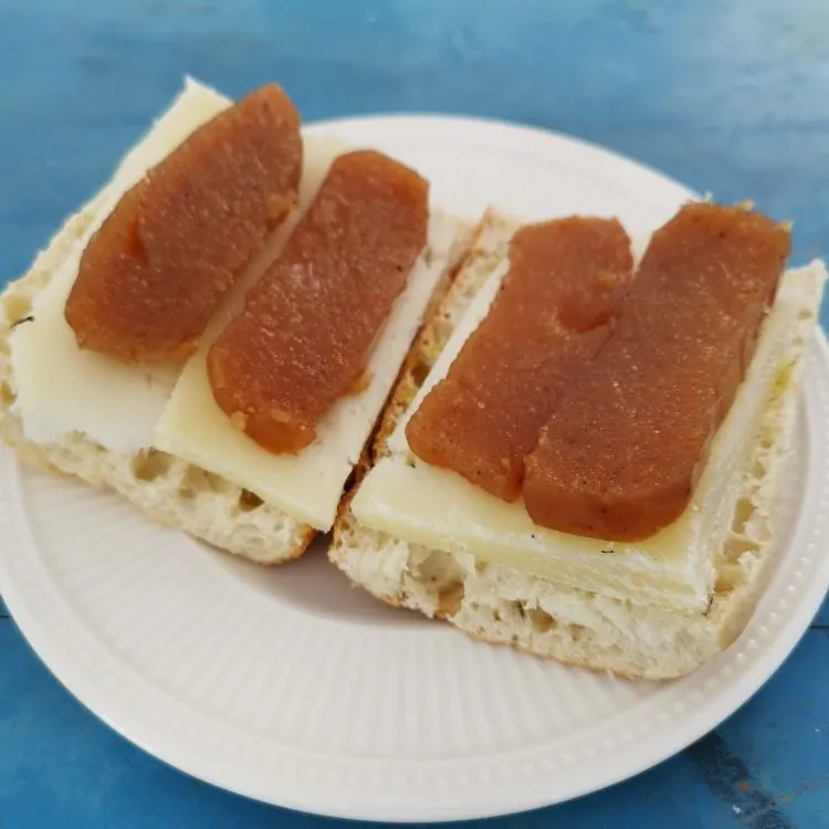 Recetas de tapas frías españolas 5 Dulce de Membrillo con Queso