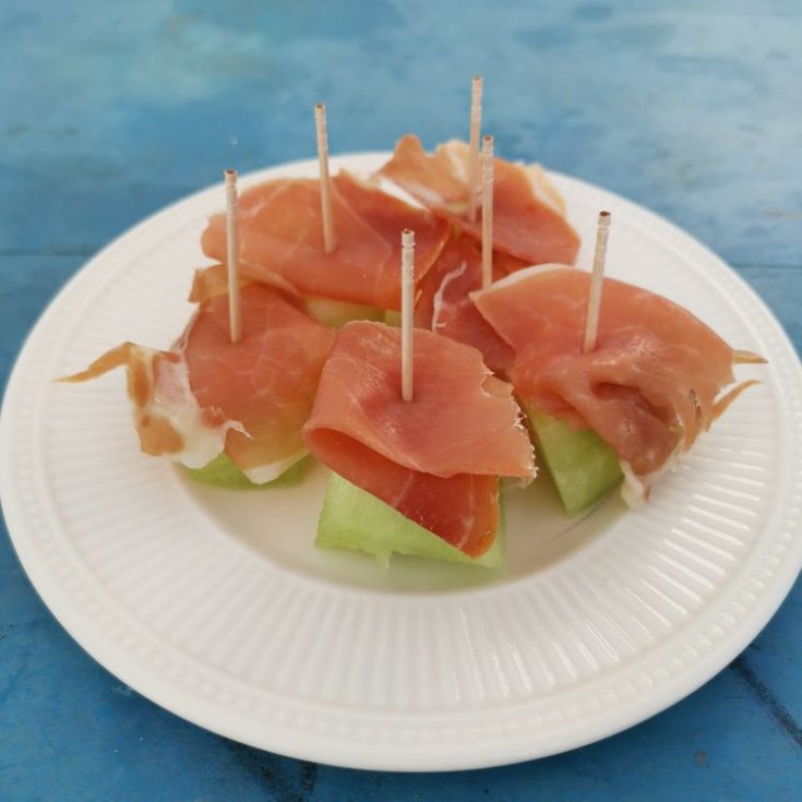 Melon con Jamon Serrano Recipe (Melon with Serrano Ham) 2 Melon con Jamon Serrano Recipe (Melon with Serrano Ham)