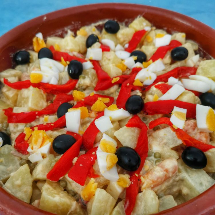 Receta de Ensalada Rusa (Ensalada española de patatas)