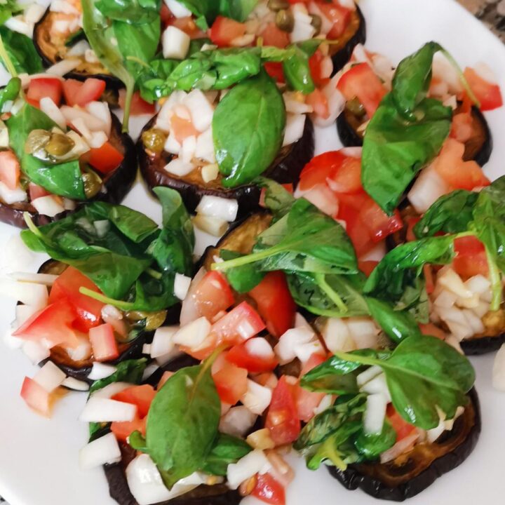 Receta de Berenjena a la Parrilla con Vinagreta de Tomate