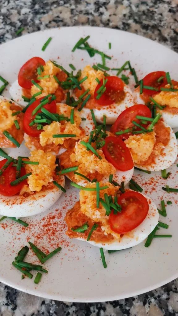 Huevos endiablados de atun