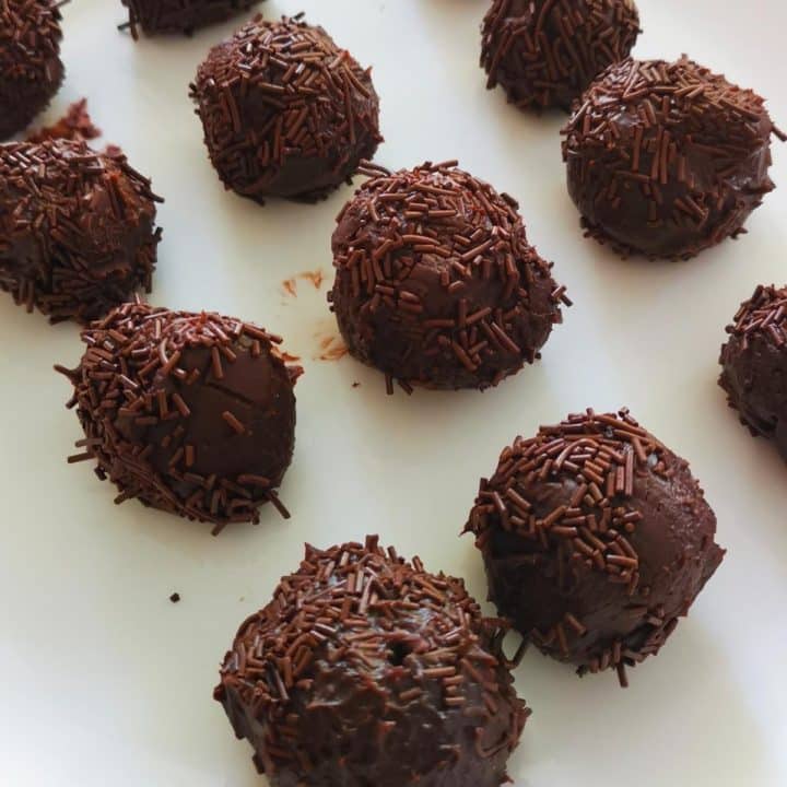 Receta Española de Trufas de Chocolates Paso a paso