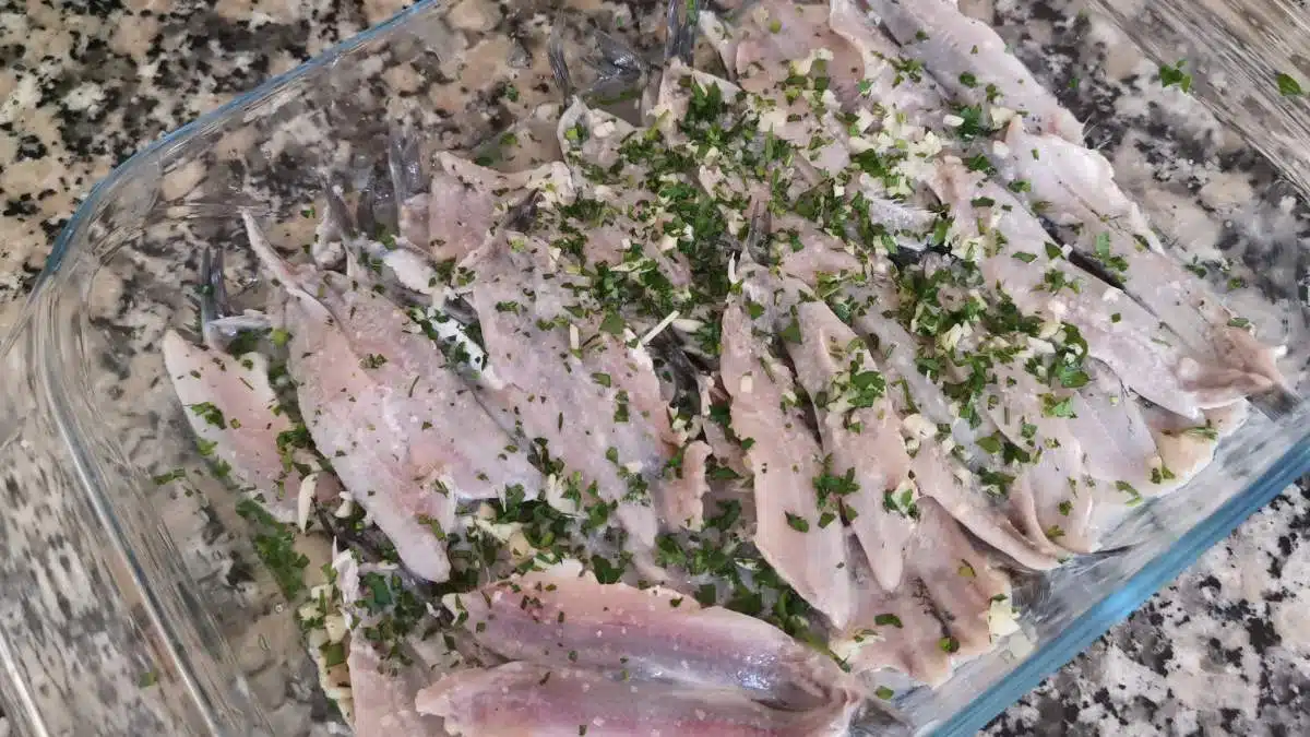 How to prepare Anchovies in Vinegar Spanish Boquerones en Vinagre Recipe