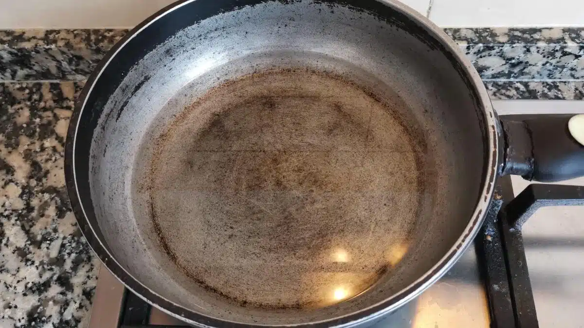 Spanish Fried Anchovies Recipe (Boquerones Fritos Españoles)