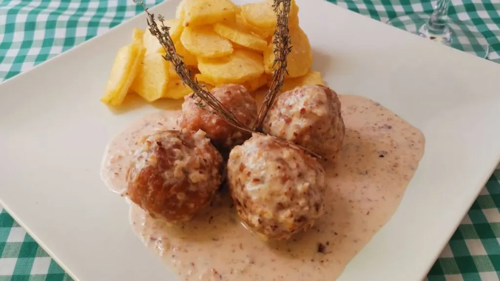 tapas albóndigas