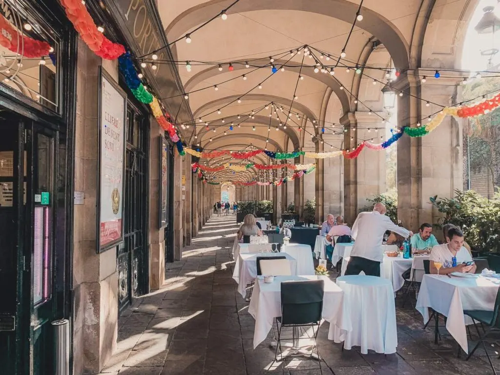 Melhores Restaurantes de Barcelona 6 7 Portes Restaurante Barcelona Espanha2