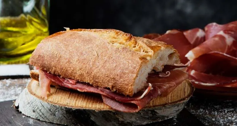 Bocadillo de Jamon Lanches populares espanhóis